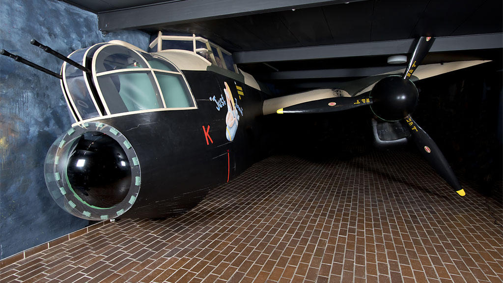 Flyveren i natten - Ringkøbing Museum