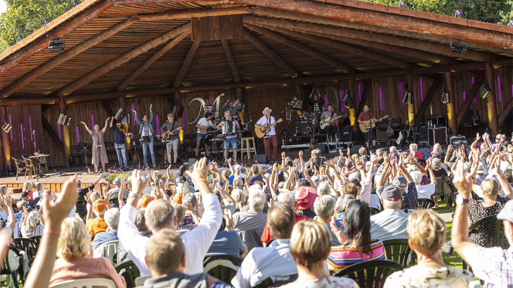 Koncert på scenen i Mariehaven