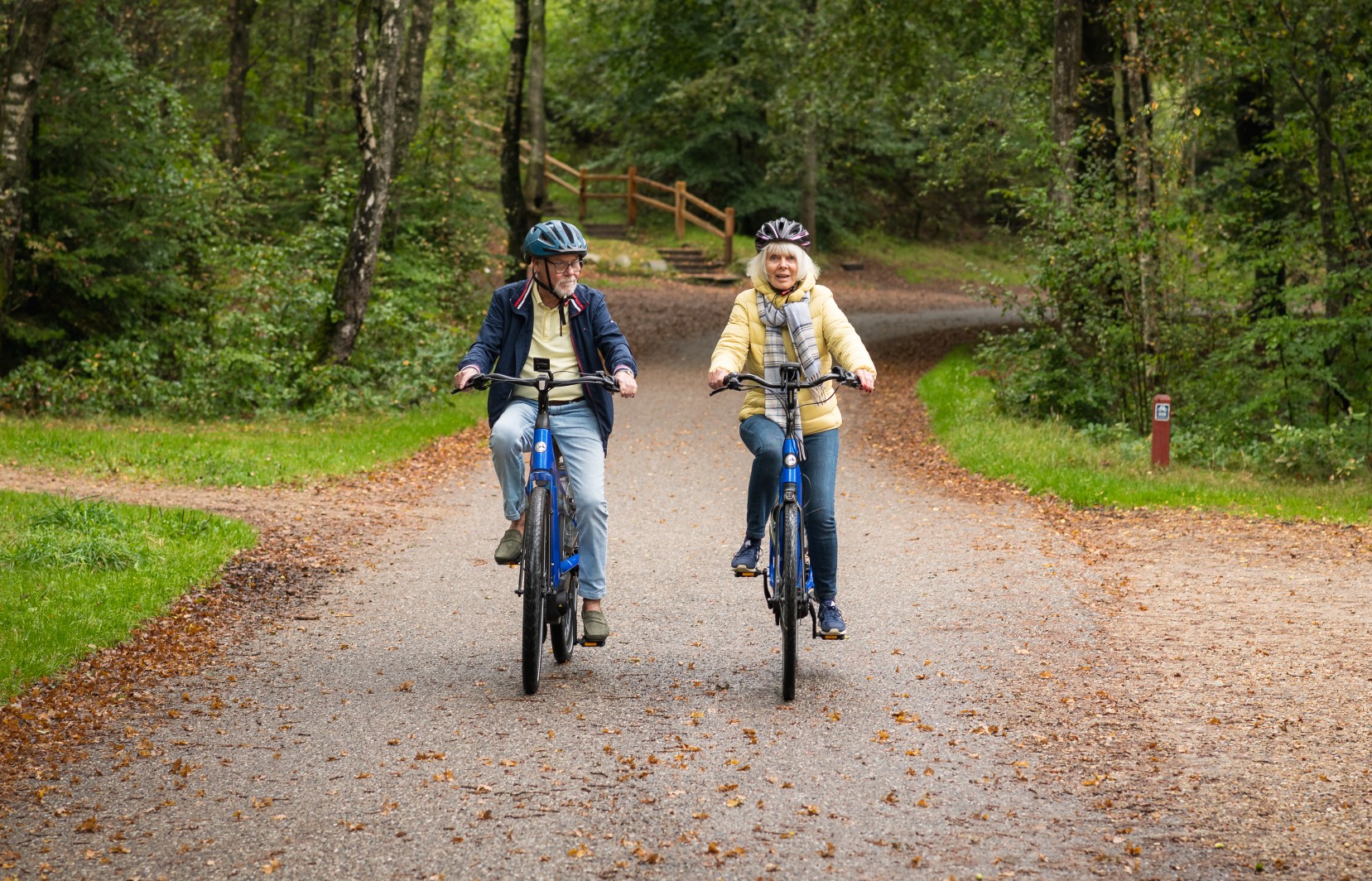 Cykelnetværk - KNUD - 2024 - Vesterhavet på cykel - Par i skoven