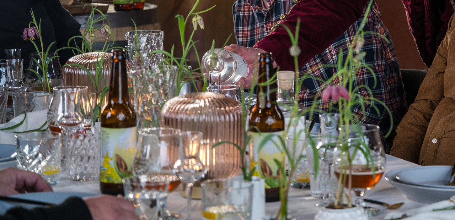 Vesterhavskøkkenets påskefrokost ved Stauning Whisky bordopdækning