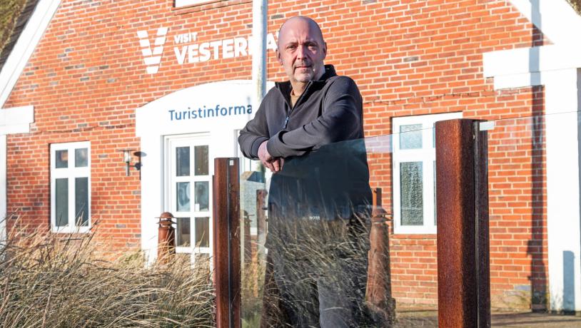 Danmarks første turistlæge flytter ind i Blåvand ved Vesterhavet. Lægehuset kan tage imod turister fra hele Vestkysten.