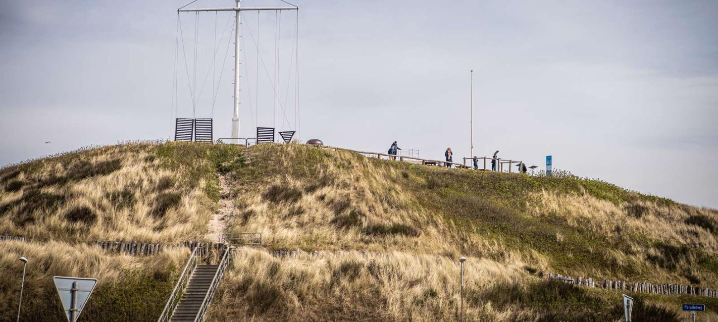 Nyd udsigten over byen fra Troldbjerg